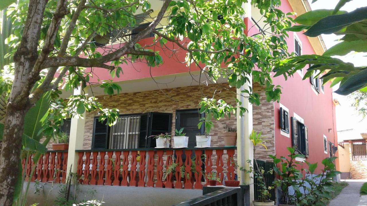 Santos'S House Hotel Sao Tome Exterior photo